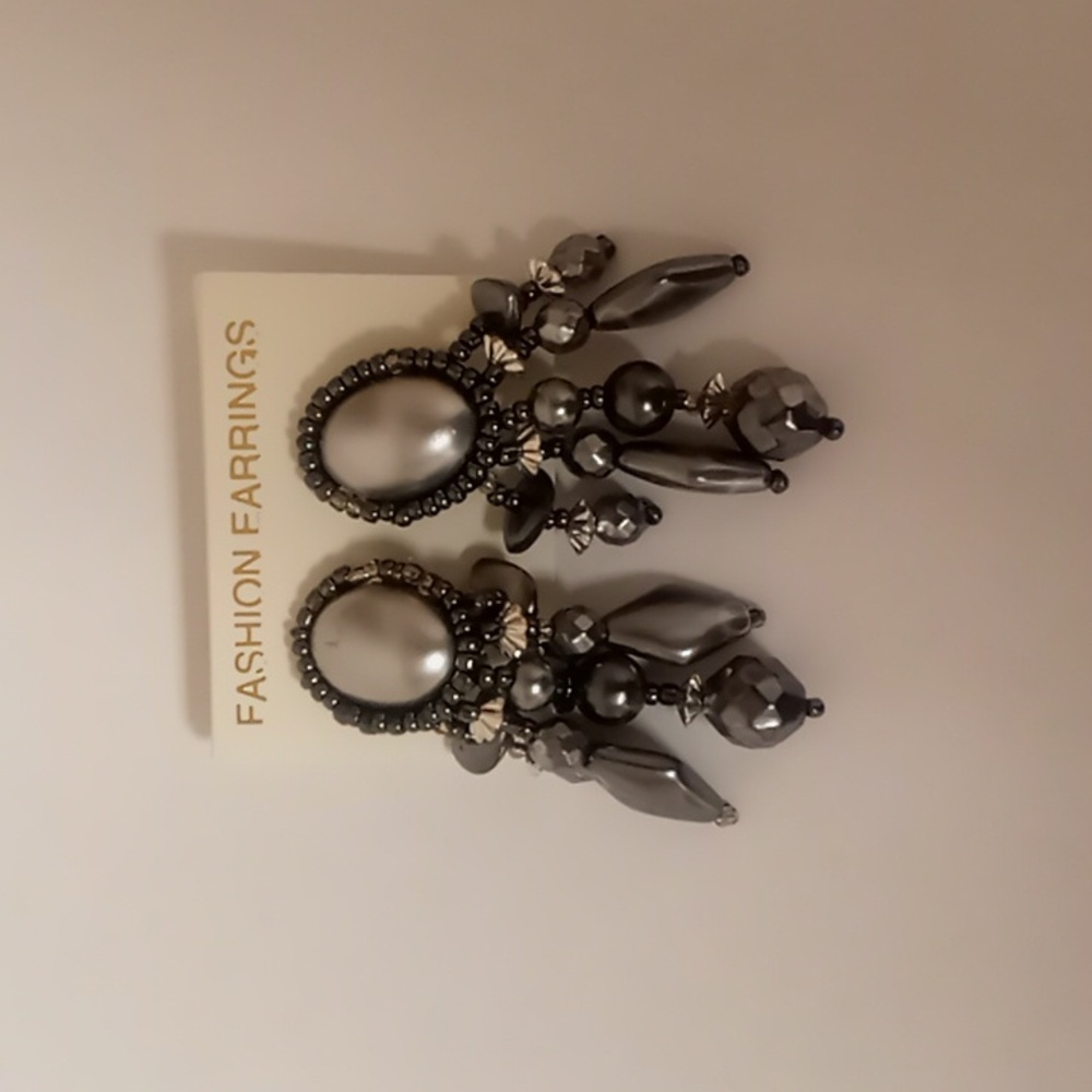 🌼Clip On Fashion Earrings.